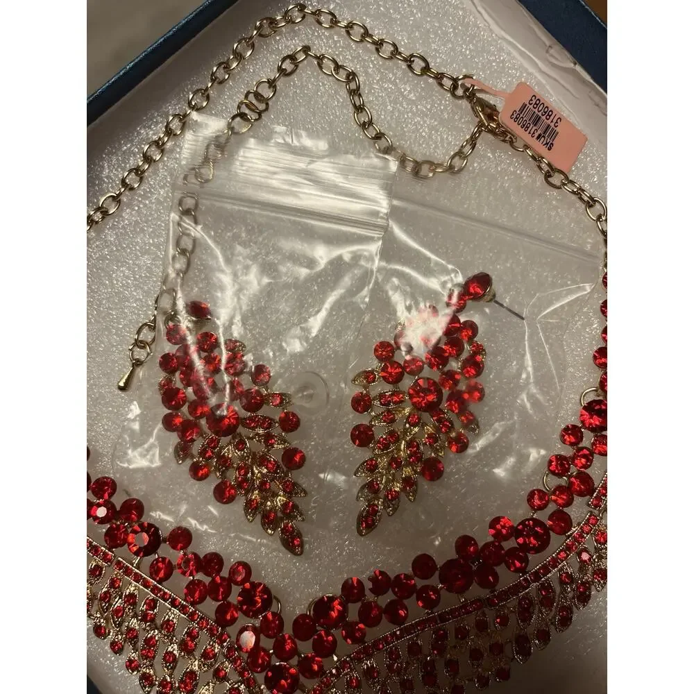 VTG Red Rhinestone Crystal Gold Tone Pageant Jewelry Necklace Earring Set NOS